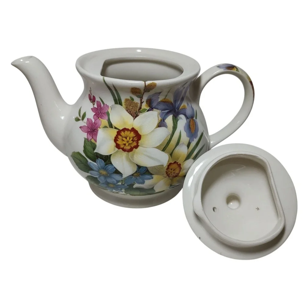 Sadler Windsor Floral Teapot Lidded Iris Daffodils Spring Flowers England 6.5 In